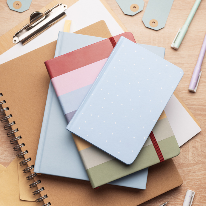 Hardcover, Softcover oder Leder – welcher Einband macht den Unterschied?