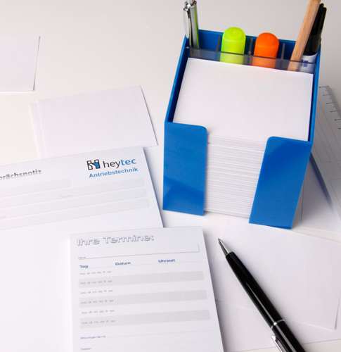 Zettelboxen mit Stifteköcher Zettelboxen mit Stifteköcher