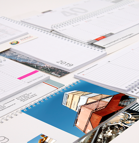 Tischquerkalender 2026: So planst du deine Woche auf 2 Seiten – praktisch, effektiv, werbewirksam Tischquerkalender 2026: So planst du deine Woche auf 2 Seiten – praktisch, effektiv, werbewirksam